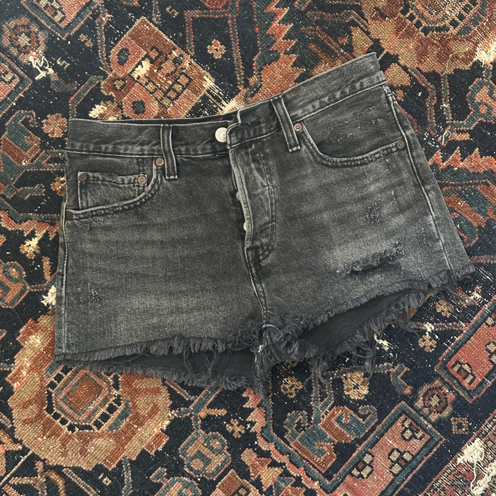 Levi’s 501 Mid Rise Cut Off Shorts